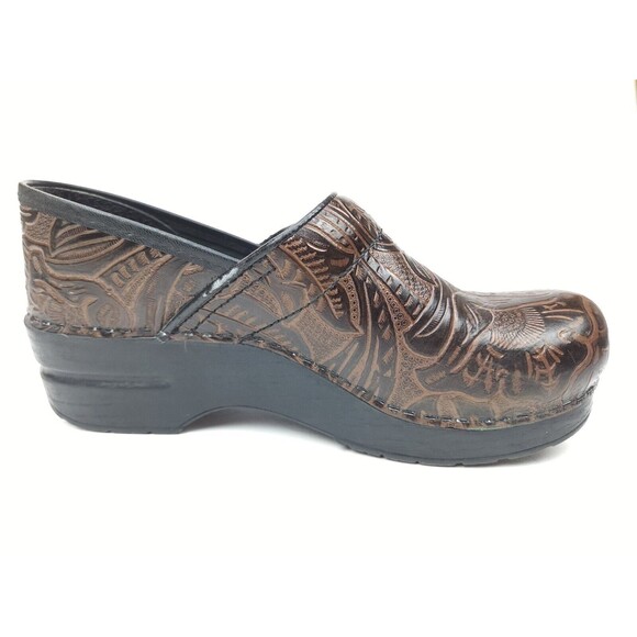 Dansko Womens Professional Clogs Sz 38 7.5-8 Brown Leather Floral Tooled Etched - Picture 2 of 9